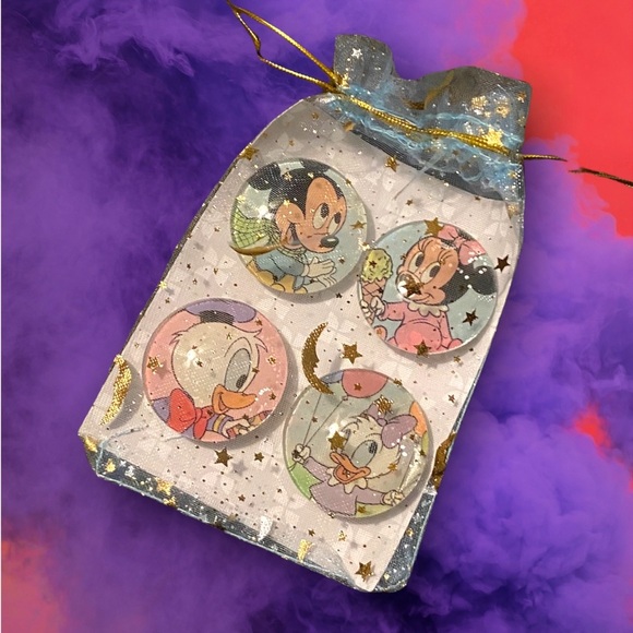 Set/4 𝑯𝒂𝒏𝒅𝒎𝒂𝒅𝒆 Disney Baby Magnets Cabochons Gift! - Picture 16 of 16